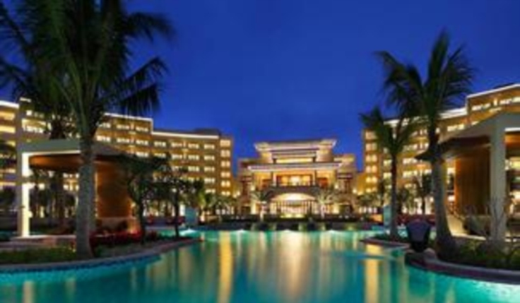Отель в заливе Ялунвань города Санья - Sheraton Sanya *****