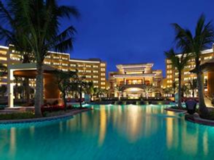Отель в заливе Ялунвань города Санья - Sheraton Sanya *****